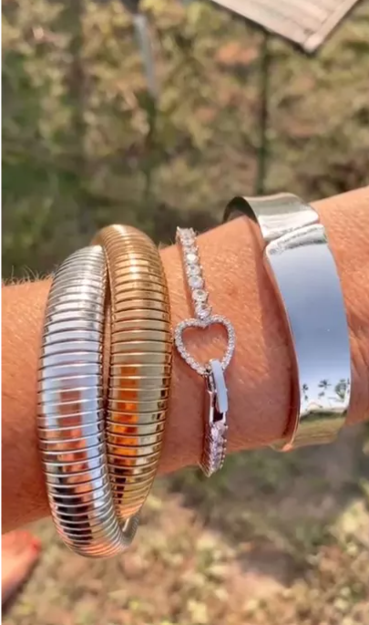 Pulseira riviera três pontas fecho coração