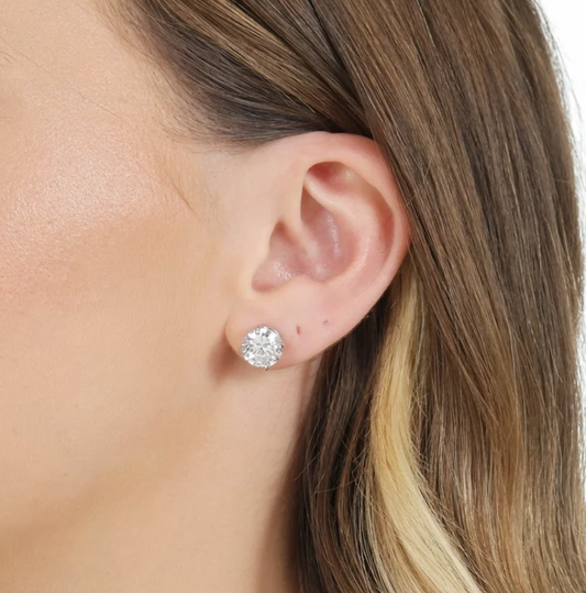 Brinco Ponto de luz - Banhado a ródio branco