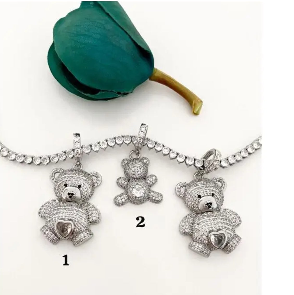 Pingente Urso Teddy cravejado com zircônias cristal