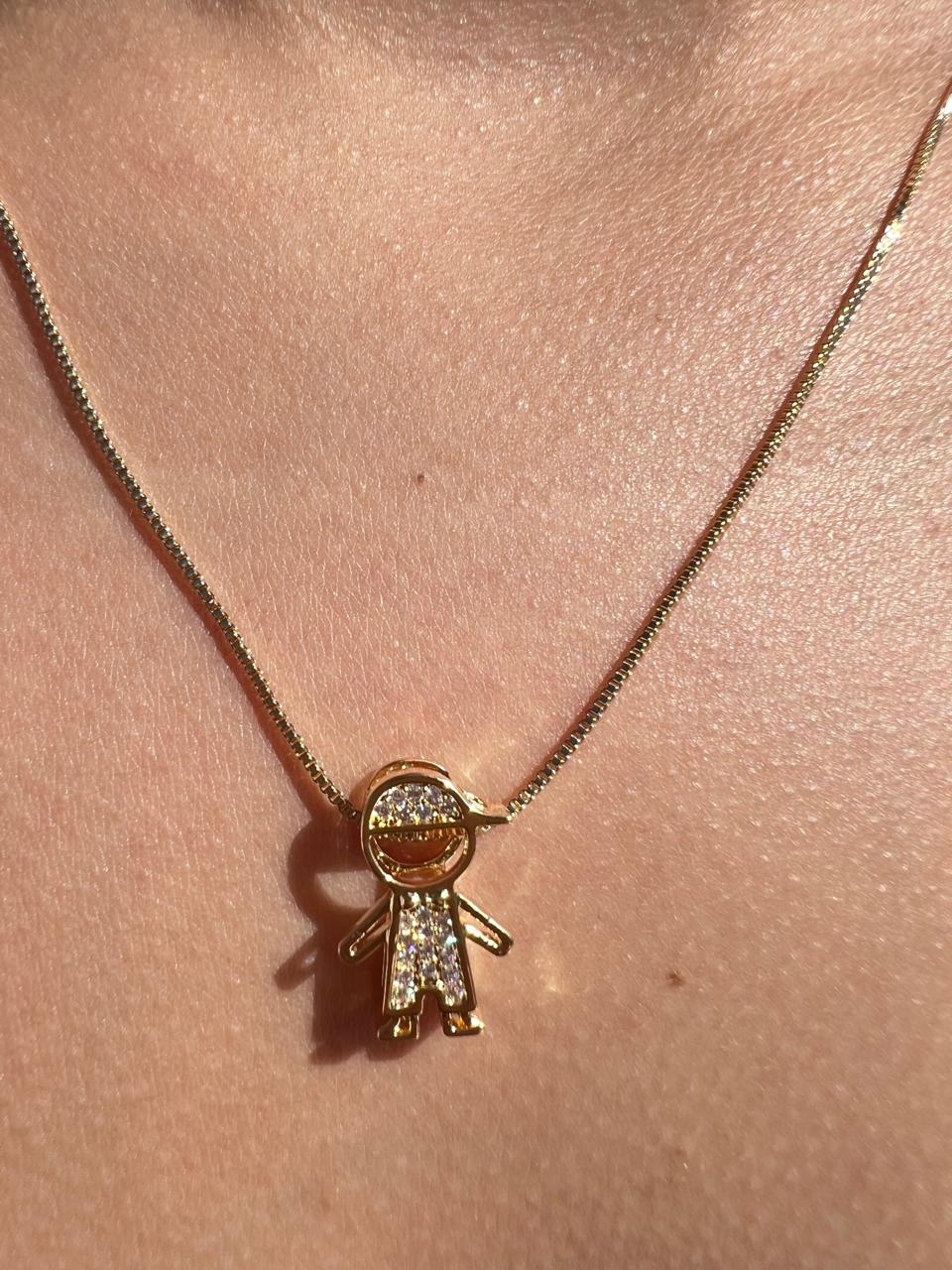 Colar Pingente Menino - Banhado a ouro 18k