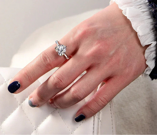 Anel solitário de Coração Moissanite - 100% Prata 925