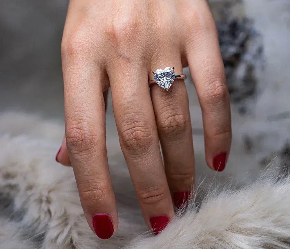 Anel solitário de Coração Moissanite - 100% Prata 925