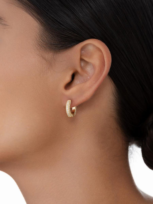 Argolinha cravejada P - Banhado a ouro 18k