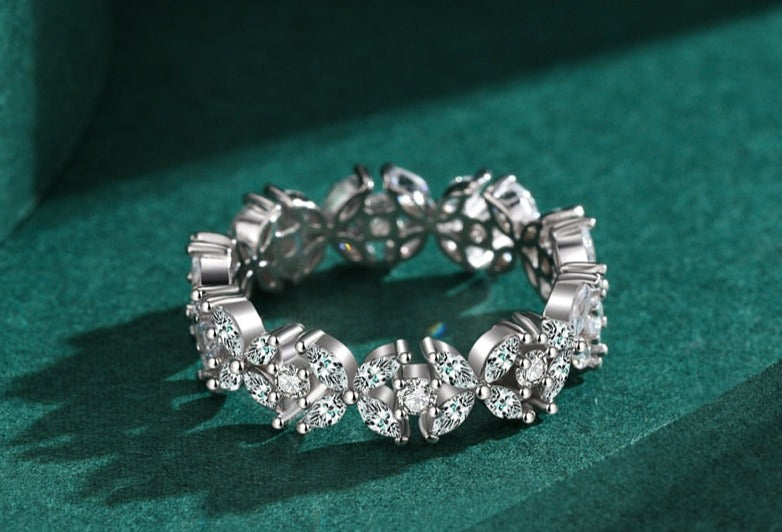 Anel Crystal Flower - 100% Prata com zircônias