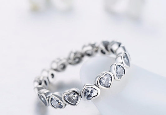 Anel de Coração Sweet - 100% Prata com zircônias