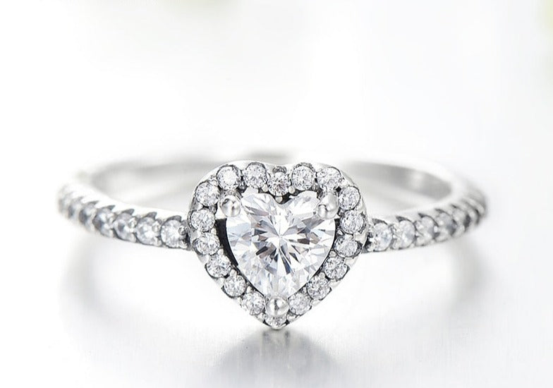 Anel Diamond Heart - 100% Prata com zircônias