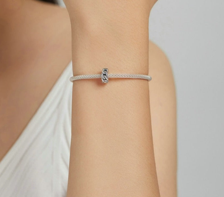 Charm Separador Silver Stone