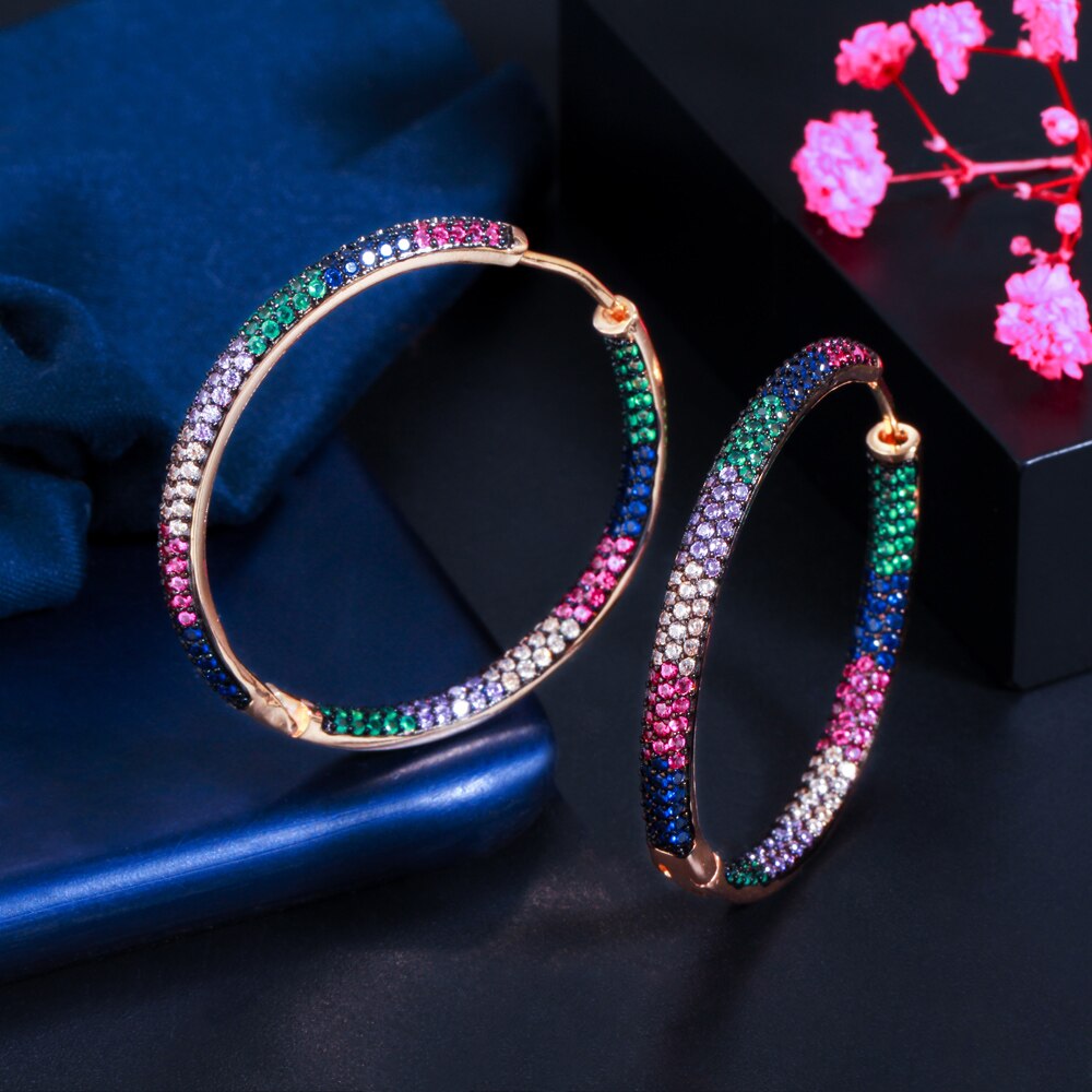 Argola Color Diamond - Cravejada com Zircônias