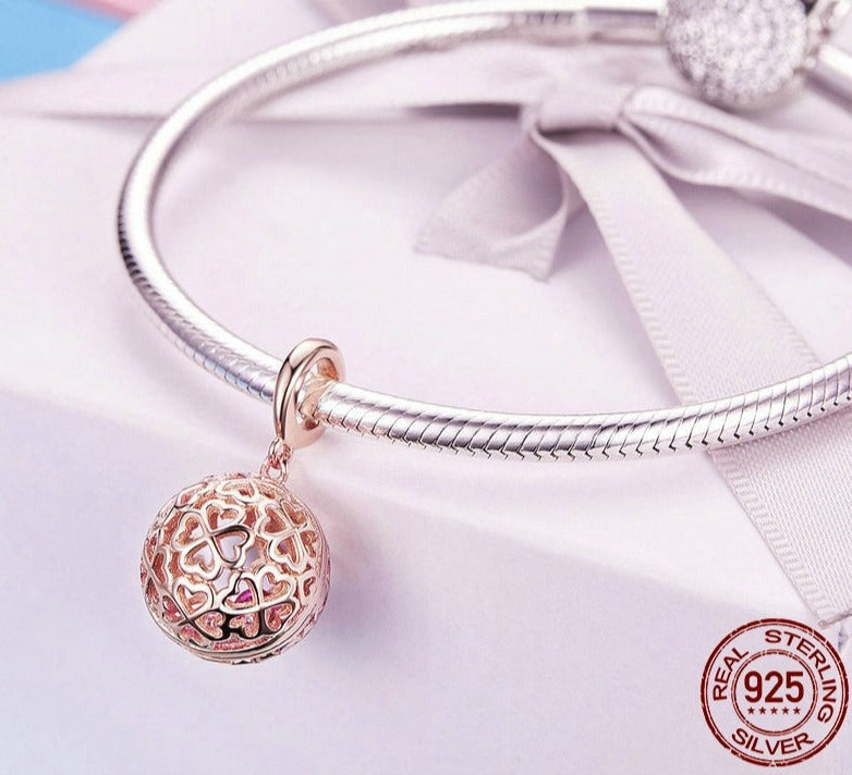 Charm Pendente Velvet Flower - 100% Prata 925 banhada a Ouro 18k