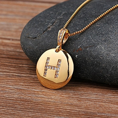 Colar Medalha de Letra Gold