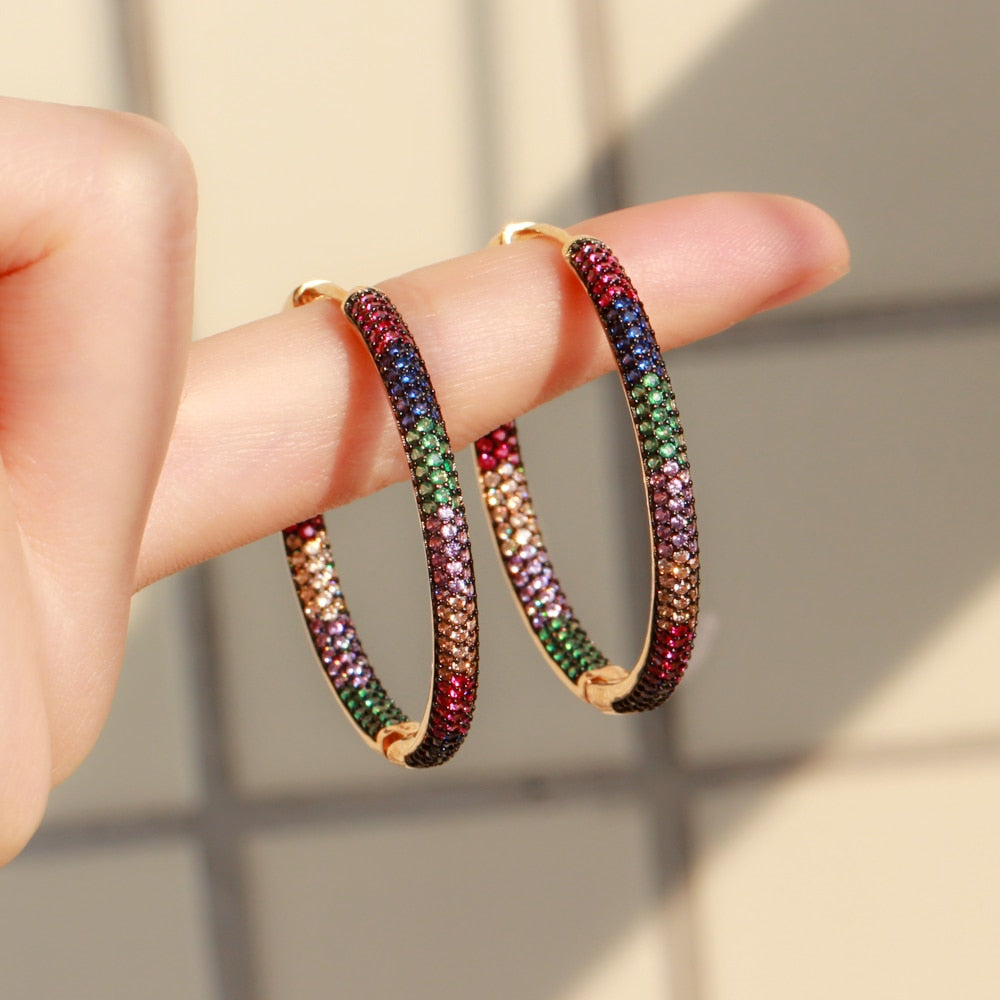 Argola Color Diamond - Cravejada com Zircônias