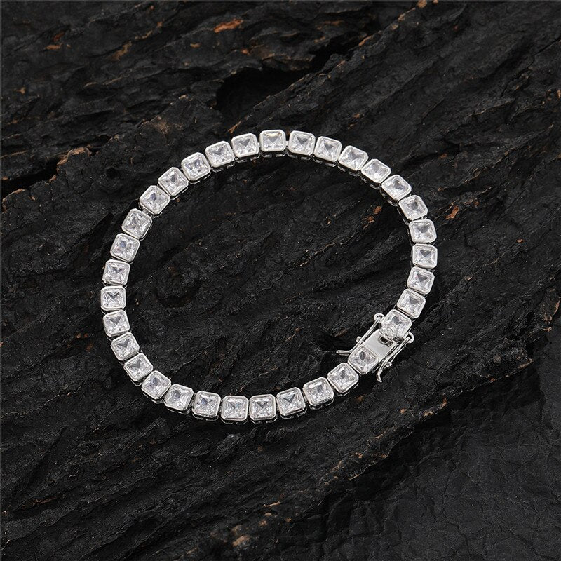 Pulseira Quadradinha Cristal 4 mm - Cravejada com Zircônias