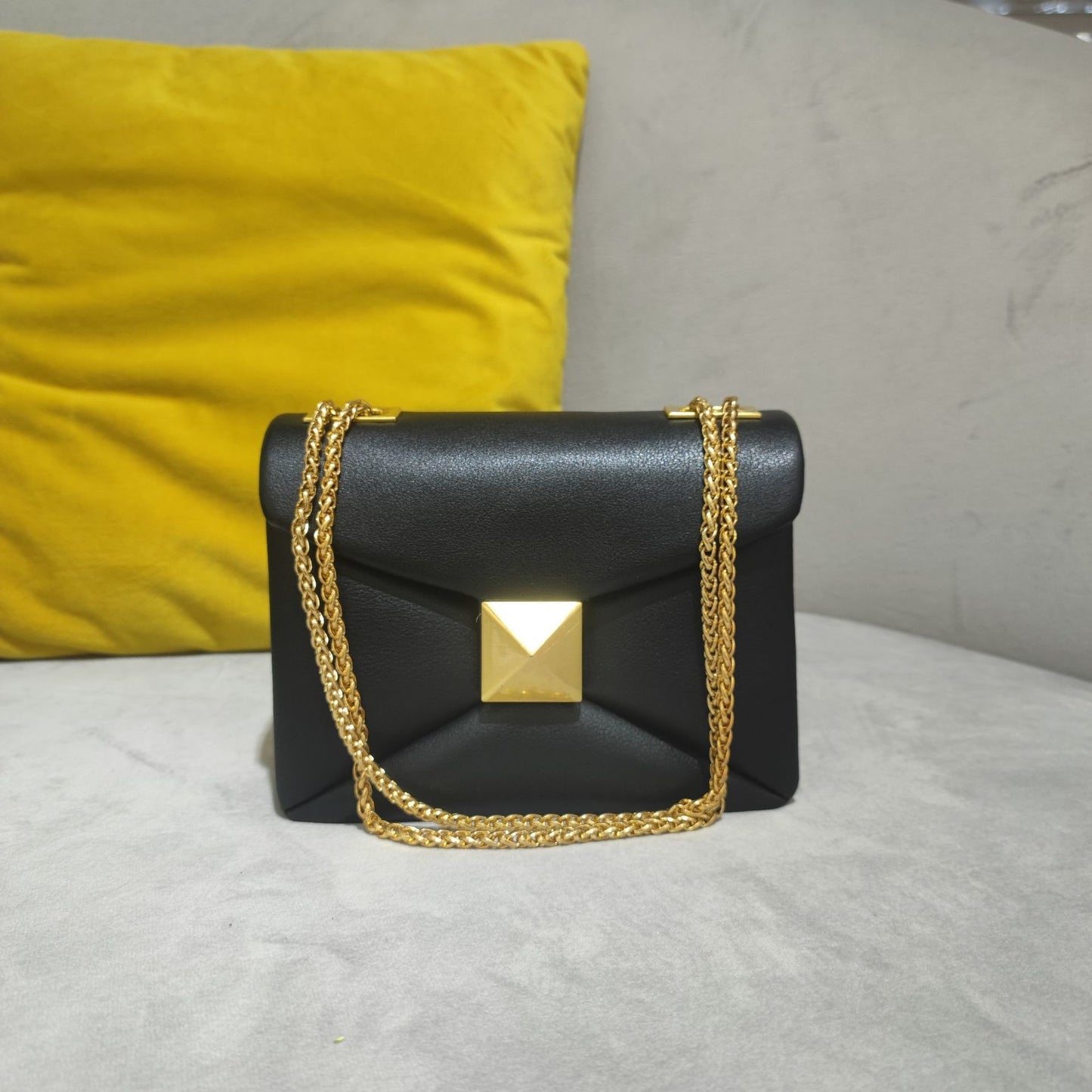 Bolsa One Stud - 100% Couro Legítimo