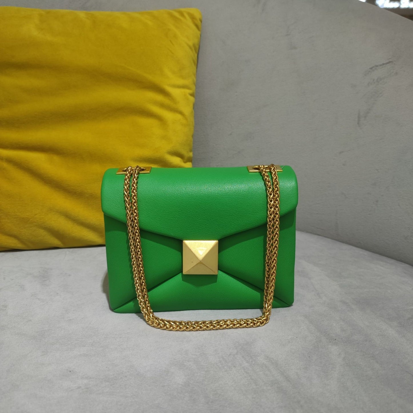 Bolsa One Stud - 100% Couro Legítimo