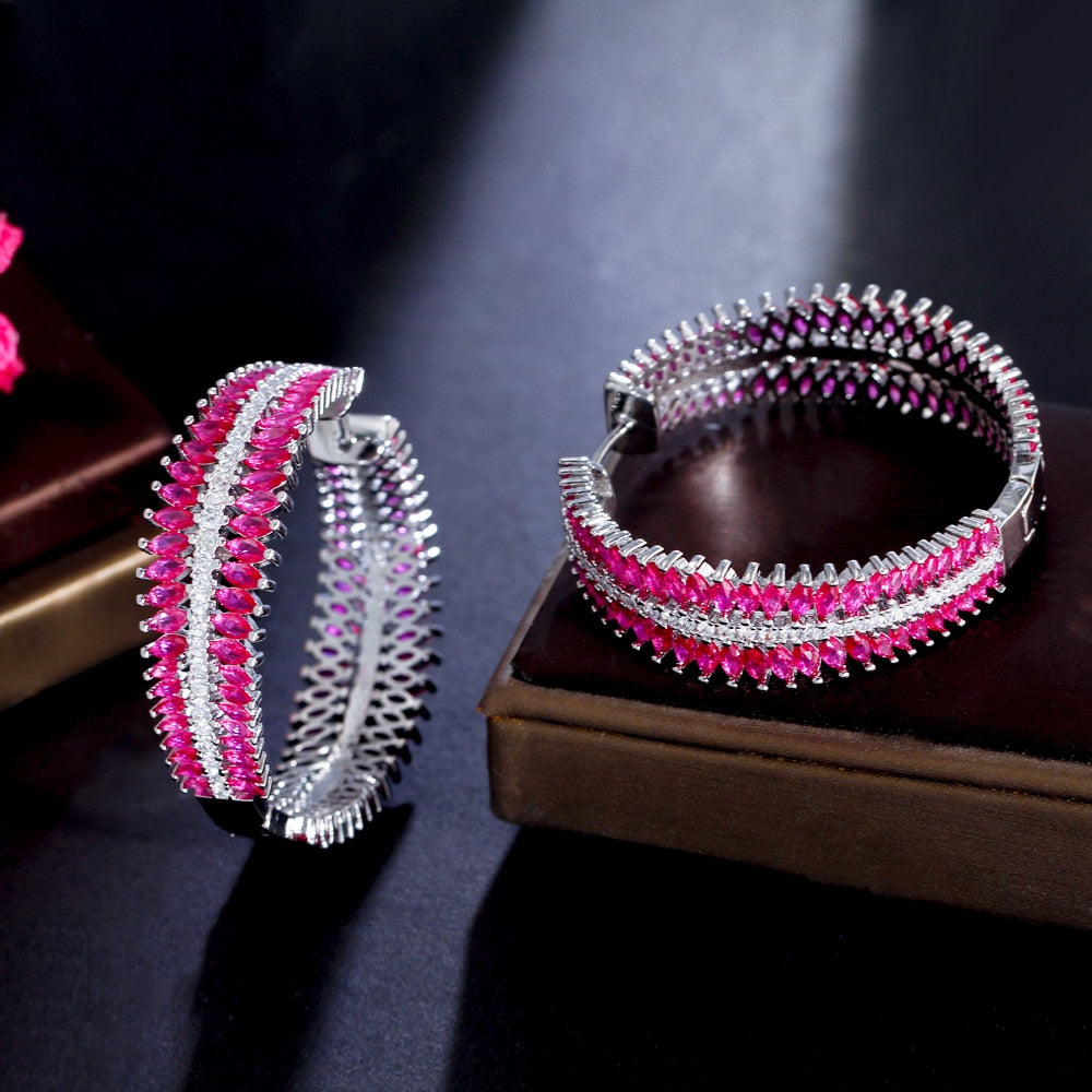 Argola Pink Mood - Cravejada com Zircônias