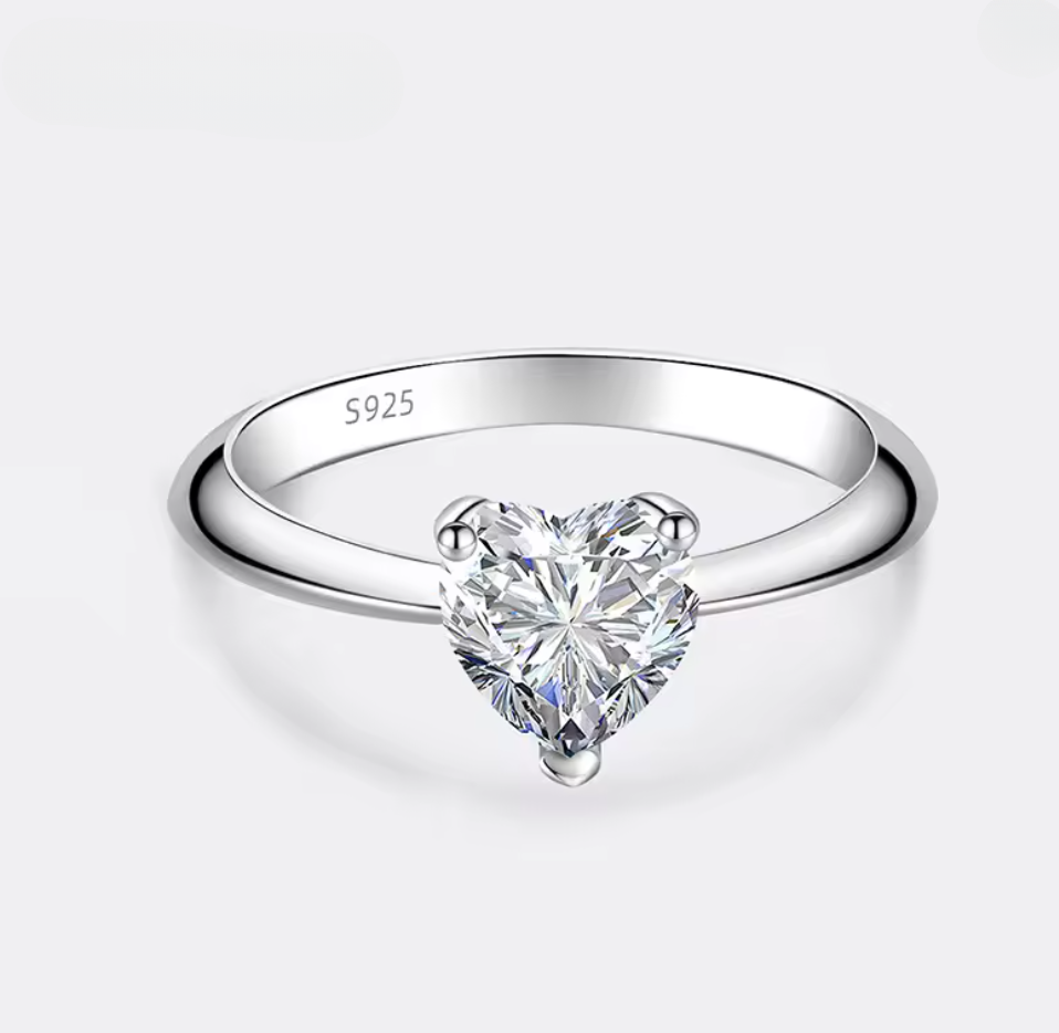 Anel solitário de Coração Moissanite - 100% Prata 925