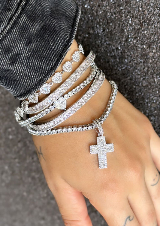 Pingente Cruz Style - Cravejado com zircônias