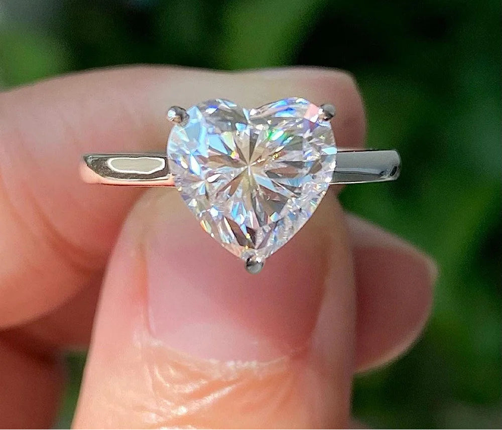 Anel solitário de Coração Moissanite - 100% Prata 925