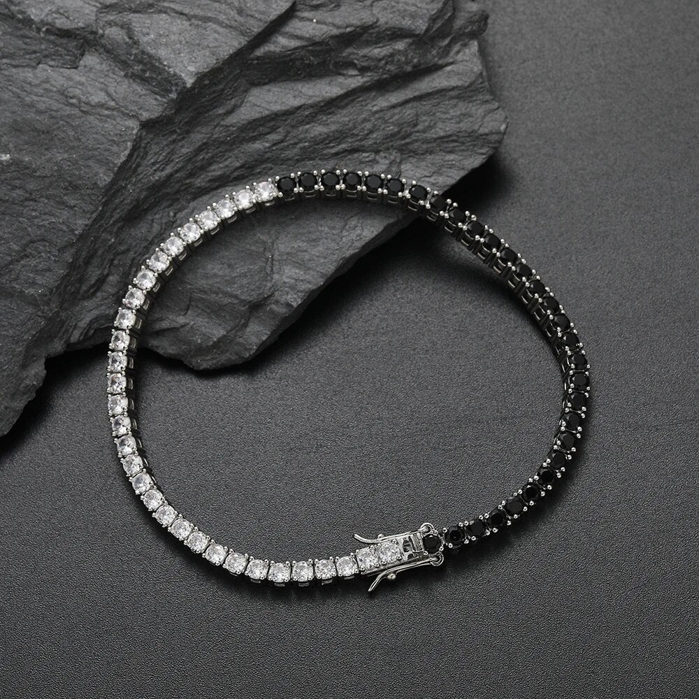 Pulseira Black Crystal - Cravejada com zircônias