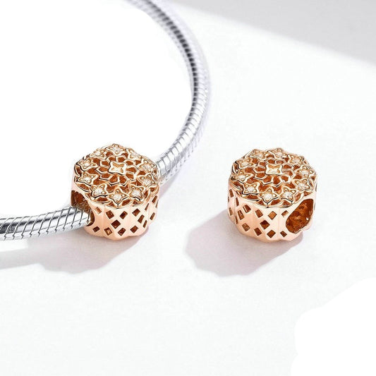 Charm Golden Star - 100% em Prata 925