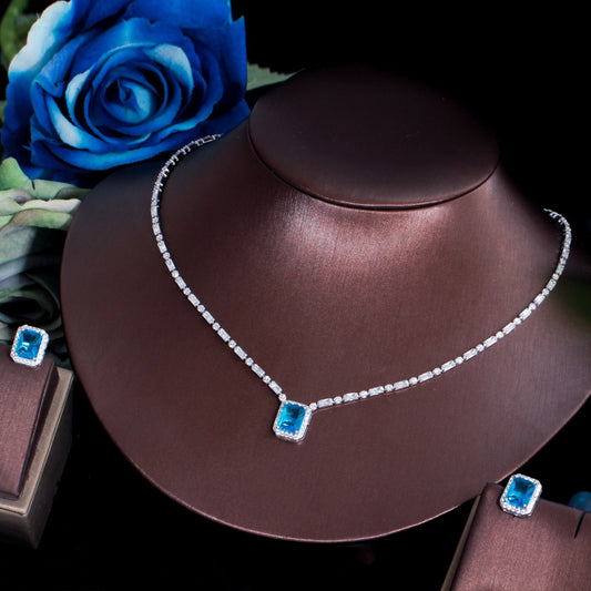 Conjunto de Colar e Brincos York - Cravejado com Zircônias