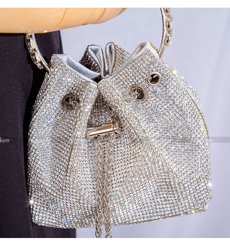 Bolsa Diamond Deluxe - Cravejada com Strass