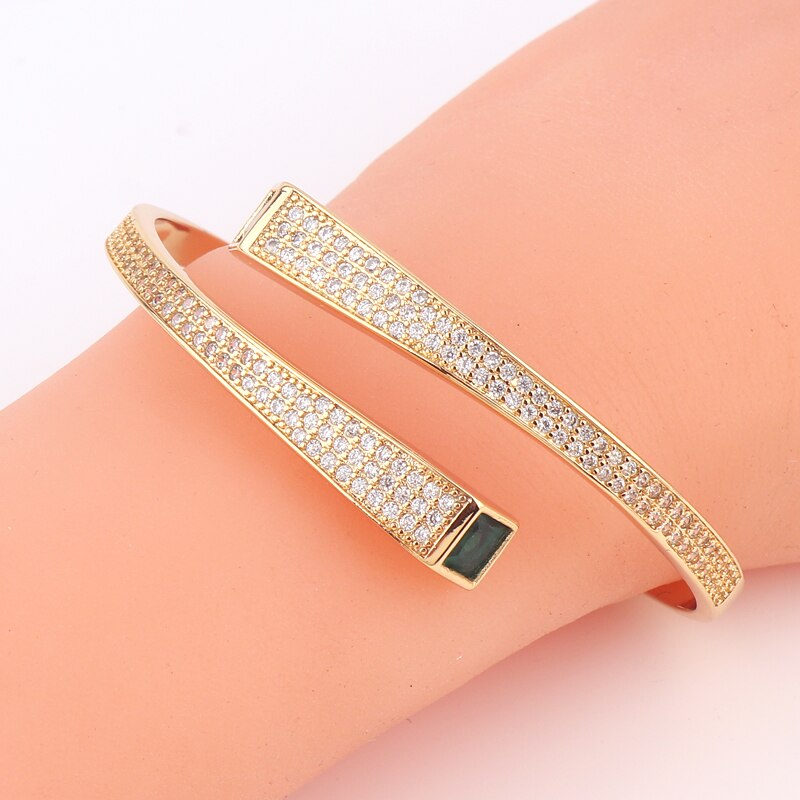 Bracelete Esmeralda Gold - Cravejado com Zircônias