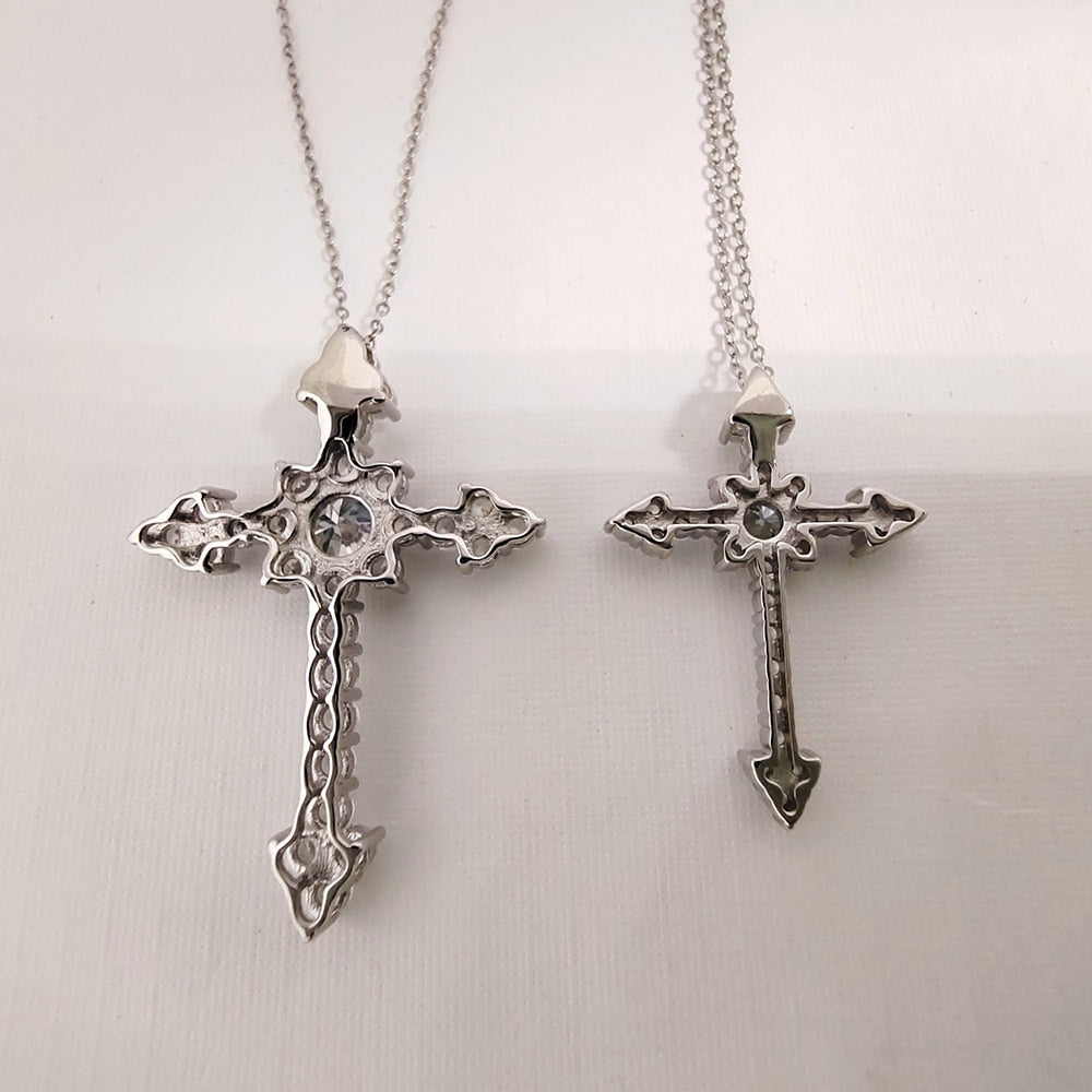 Crucifixo Diamond - 100% Prata 925 com Zircônias